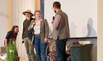 Studierende beim Theaterspielen