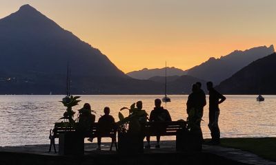 Gemeinsam die freie Zeit am Thunersee mit Blick auf den Niesen geniessen 