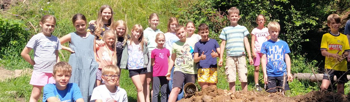 Kindergruppe in der Natur