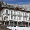 Weisses Haus im Winter
