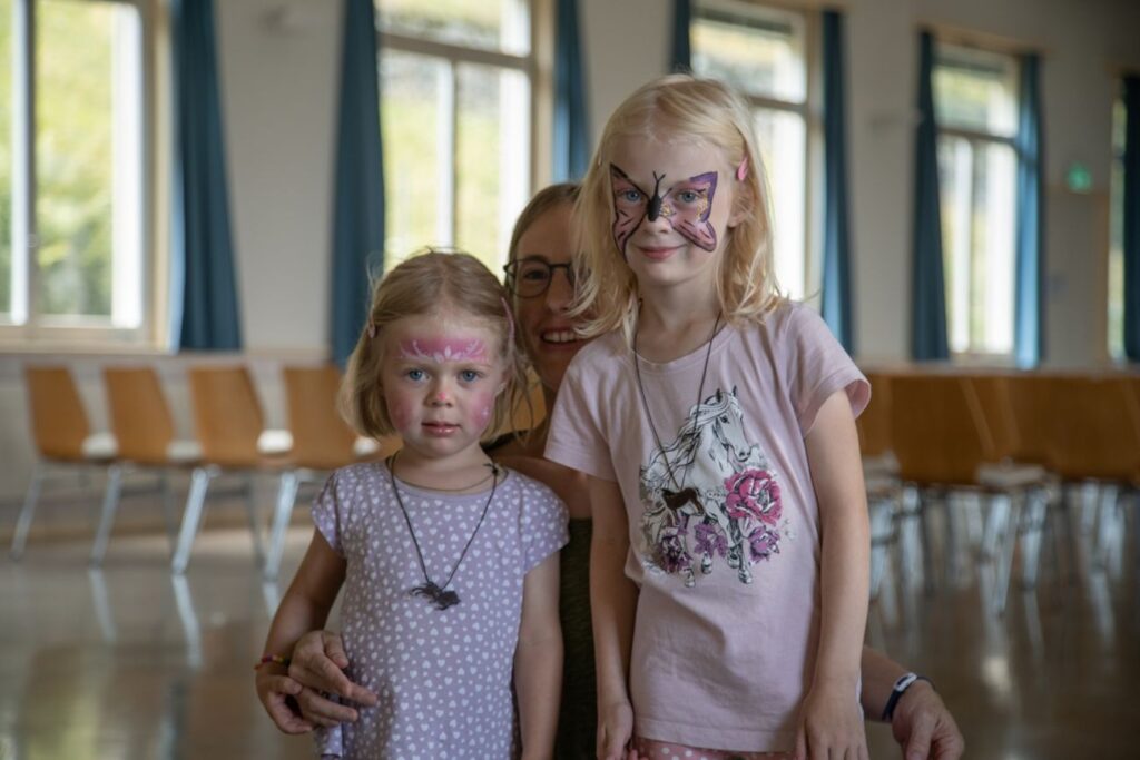 Schöne bunte Gesichter