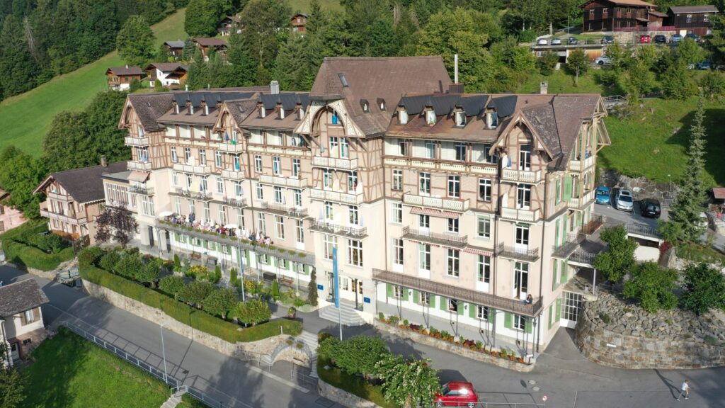 Das Haupthaus mit dem oberen Gelände