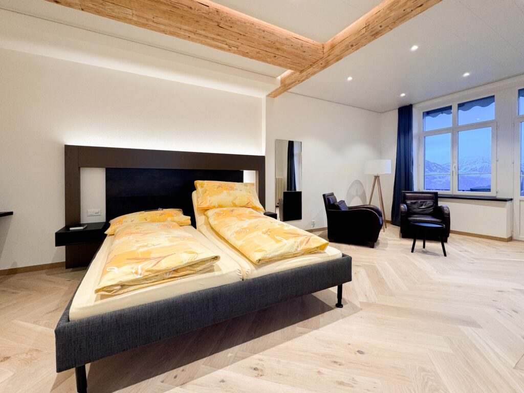 Doppelbett zum Hochstellen